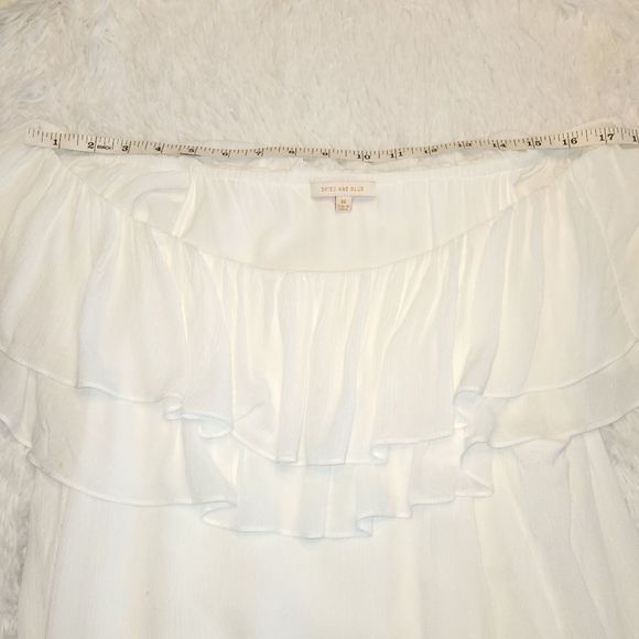 Skies Are Blue off shoulder white blouse - Picture 4 of 7